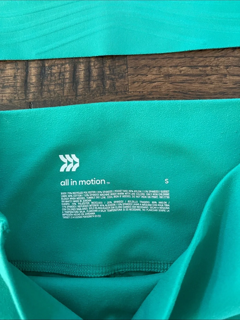 all in motion Green Workout Set - seamless bra & high-waist bike short